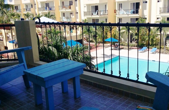 1-BD condo in central Sosua, pool/Wi-Fi/cable TV, guest-friendly