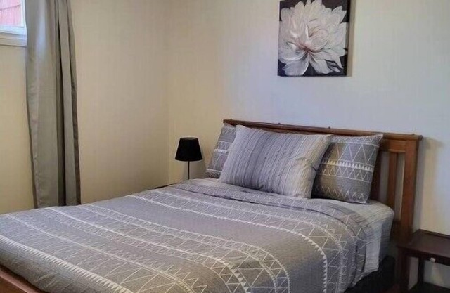 1 bdrm 716 23a ave n Unit D