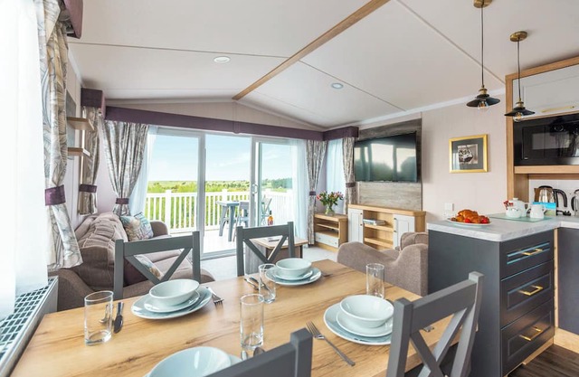 1 bedroom accommodation in Holywell Bay