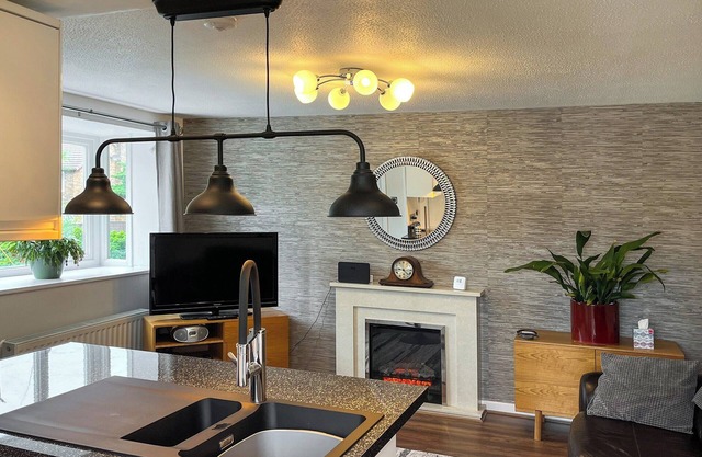 1 bedroom accommodation in Glossop