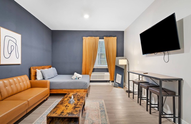1 Bedroom Apartment at Oak + Fountain - #9