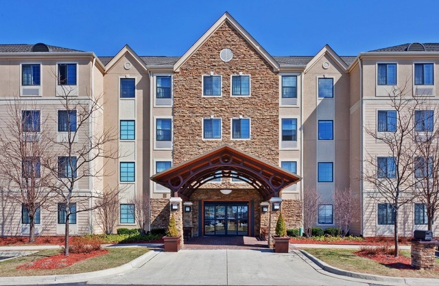 1 Bedroom | Free Breakfast Buffet, Indoor Pool