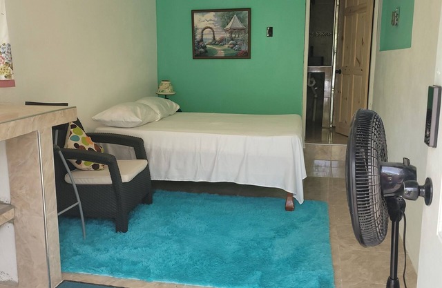 1 bedroom with parking