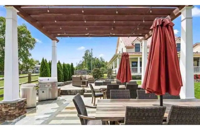 1 BR barn with custom game room and amazing outdoor space! Swimming pool!