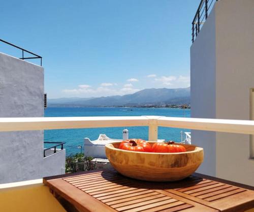 1 BR Renovated Apartment By the Sea-SummerMemories
