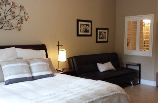 1 BR Steps from Amazing POOL!
