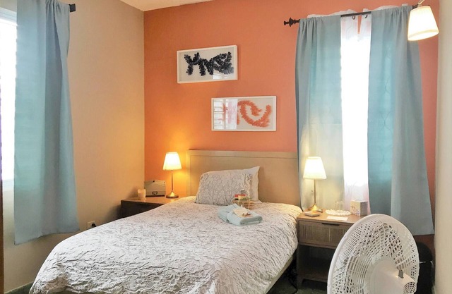 1 Cozy Private Room in San Juan with Garden View