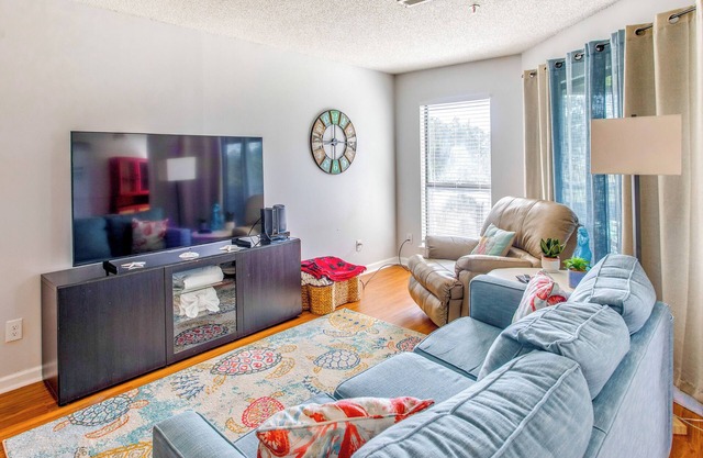 1 Mi to Beach: Golf Glenn Villas Condo w/Pool