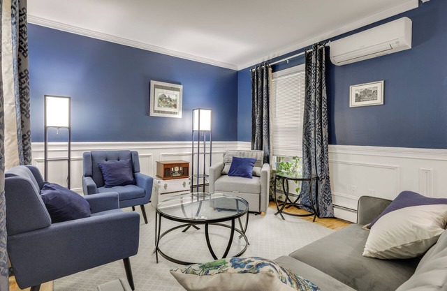 1 Mi to Dtwn Providence: East Side Retreat!