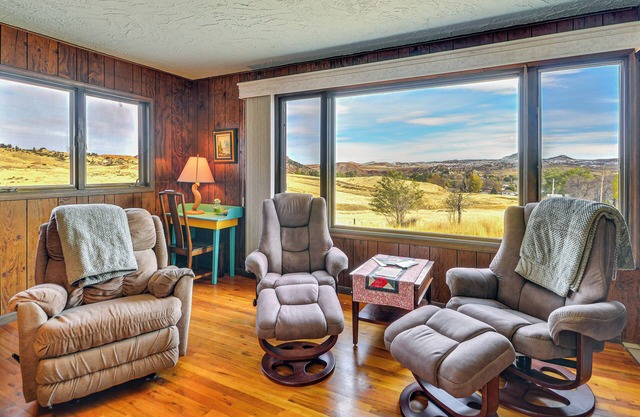 1 Mi to Hot Springs State Park: Rustic Wyoming Gem