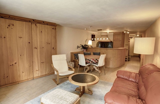 1-room flat with garden view on the 3rd floor