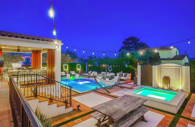 "1 to 16 Guests - Main House + Guest House & Pool"