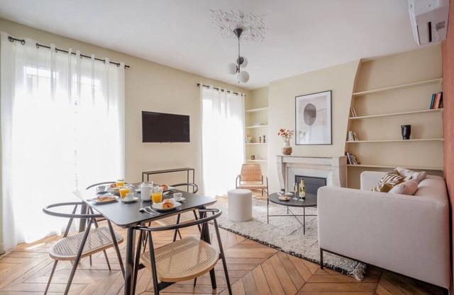 1.two Bedrooms#champs Elysées#arc de Triomphe#ac