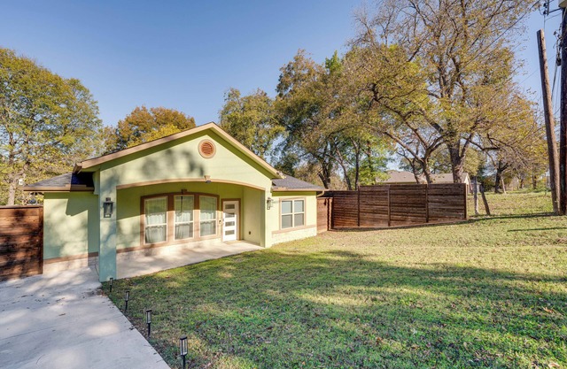 10 Mi to Dtwn Dallas: Home Near Lakes & Parks!
