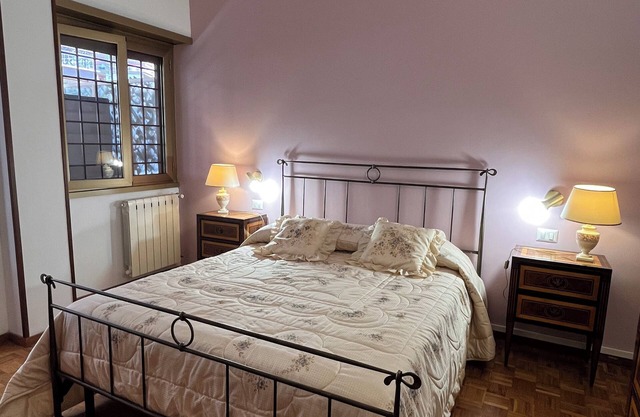 10 minutes from St. Peter's, Entire apartment in quiet and peaceful area.