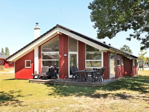 10 person holiday home in Großenbrode