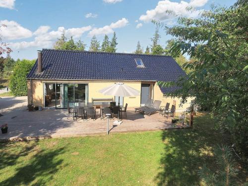 10 person holiday home in Væggerløse-By Traum