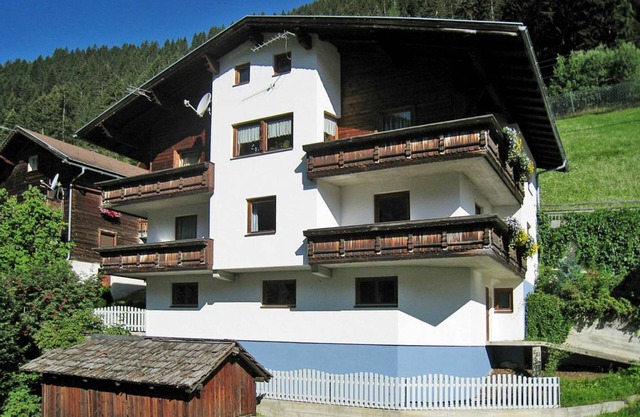 100 m² Apartment ∙ 4 bedrooms ∙ 8 guests