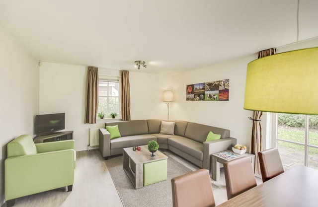 100 m² Bungalow ∙ 2 bedrooms ∙ 4 guests