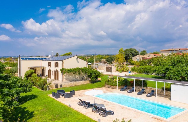 100 m² Villa ∙ 5 bedrooms ∙ 12 guests
