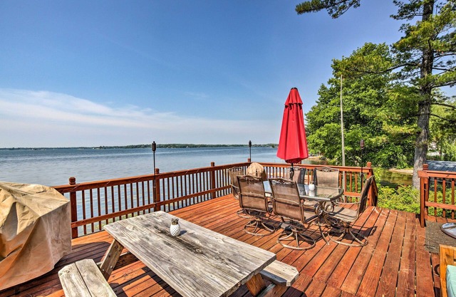 1000 Islands Cabin in Chippewa Bay by RedAwning