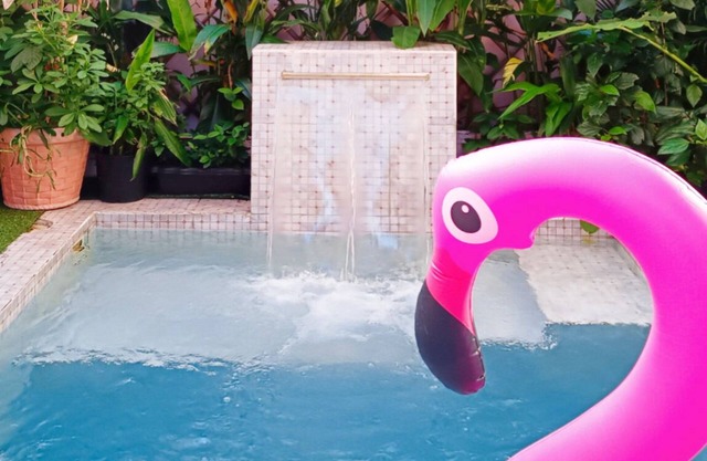 101@Sukhumvit. +simple HOUSE +small POOL +near BTS