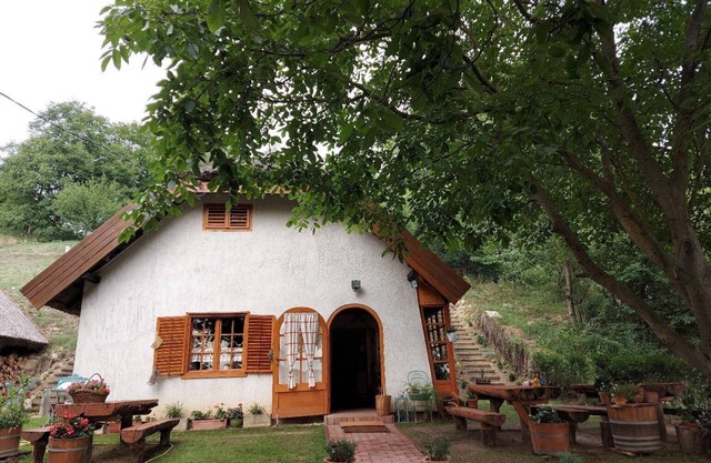 10km from Lake Balaton with a quiet idyllic location. Ideal for nature lovers
