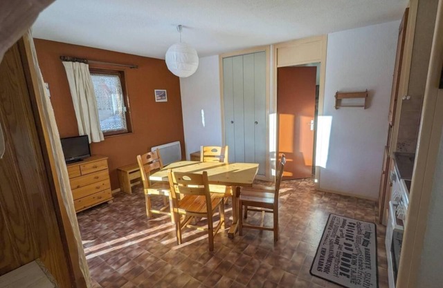 10m from ski slopes, floor -1, balcony, ski locker, 31m², Aussois