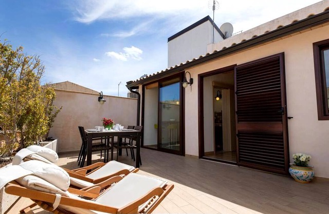 110 m² Apartment ∙ 2 bedrooms ∙ 6 guests