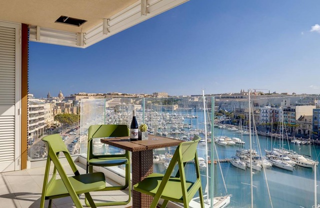 110 m² Apartment ∙ 3 bedrooms ∙ 6 guests