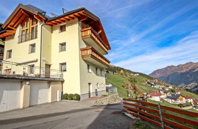 110 m² Apartment ∙ 4 bedrooms ∙ 7 guests