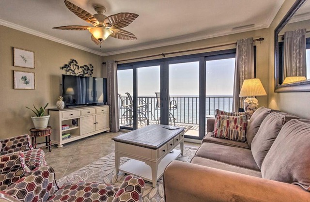 11th-Floor PCB Condo with Ocean View, Walk to Dining
