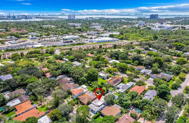 12 Guest Oasis Pool Family & Group Friendly