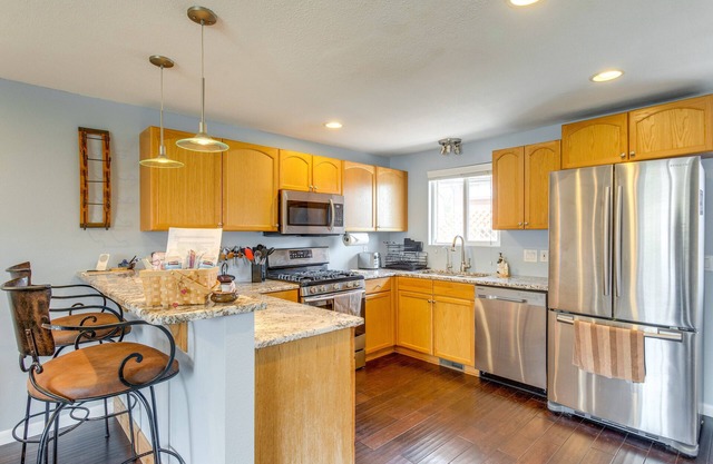 12 Mi to Denver: Golden Vacation Rental!