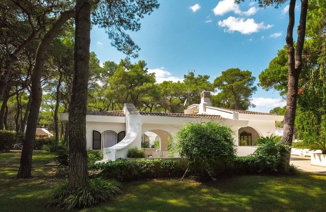 1225 Villa dei Tessali