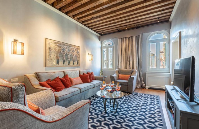 130 m² Apartment ∙ 2 bedrooms ∙ 5 guests
