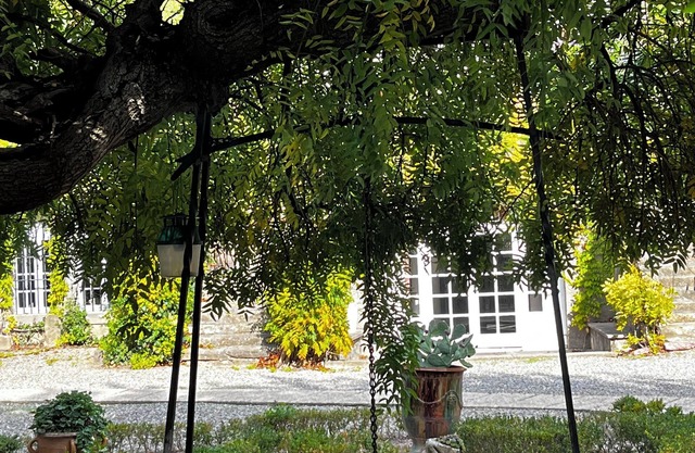 130m2 apartment in the Château wing sleeps 8 3 bedrooms, fully-equipped kitchen