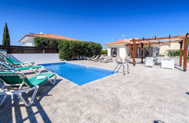 140 m² Bungalow ∙ 3 bedrooms ∙ 6 guests