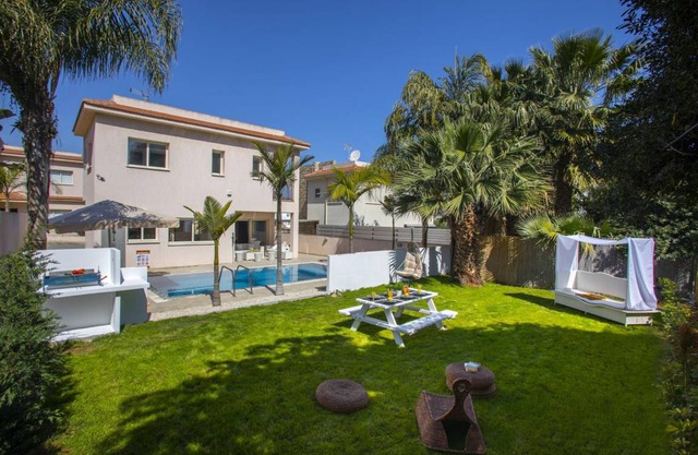 140 m² Villa ∙ 3 bedrooms ∙ 6 guests