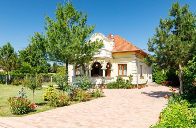 160 m² Accommodation ∙ 2 bedrooms ∙ 10 guests