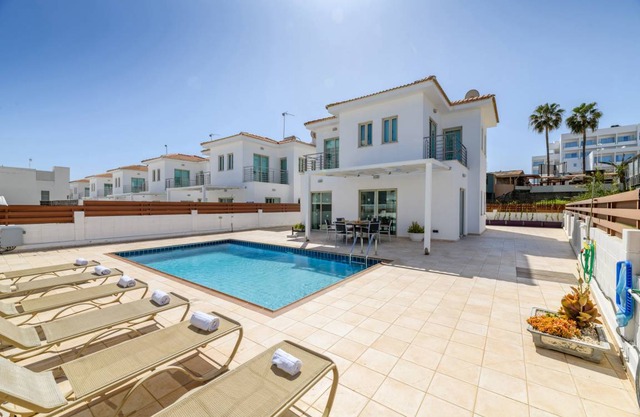 160 m² Villa ∙ 4 bedrooms ∙ 8 guests