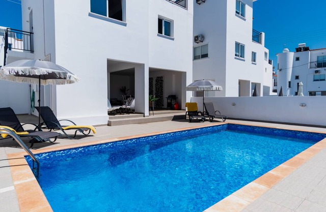 160 m² Villa ∙ 4 bedrooms ∙ 8 guests