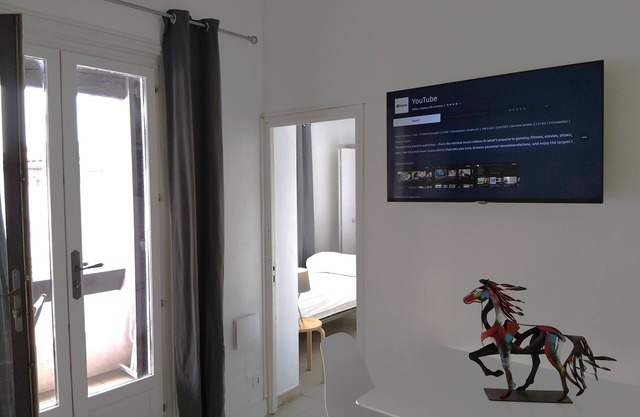 180 m from the beach, air-conditioned, dishwasher, induction, refurbished