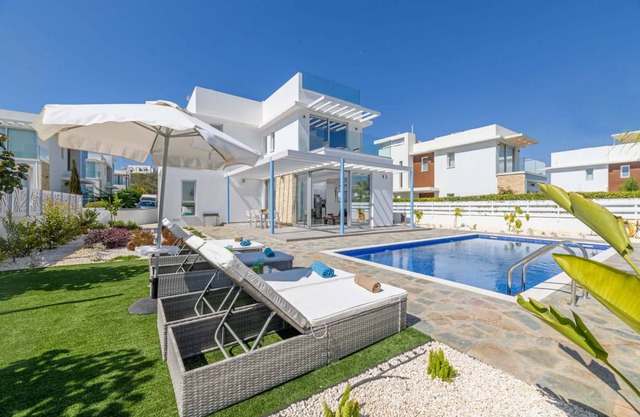 180 m² Villa ∙ 3 bedrooms ∙ 6 guests
