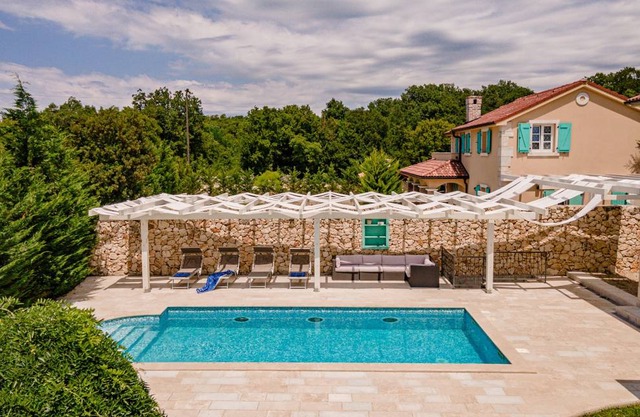 180 m² Villa ∙ 4 bedrooms ∙ 10 guests