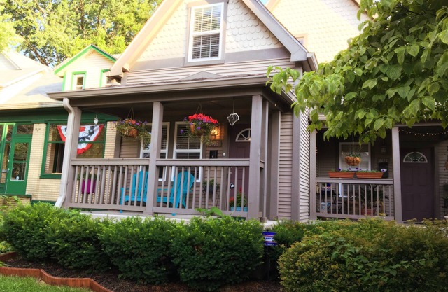 1900s Victorian In Historic Fountain Square. Discounts for Long Term Rentals!