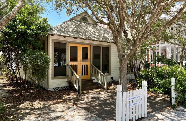 194 Feet to Beach in Seaside, 2 Kings, Sleeps 8 & 2 Adult Bikes!