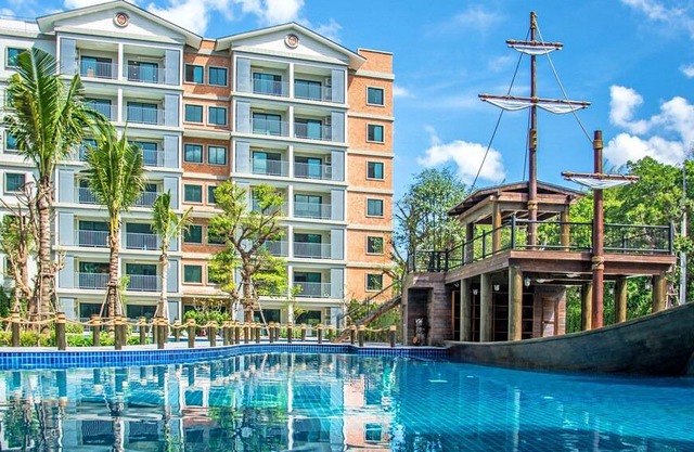 1BDR apt with direct access to pool & 250m from NaiYang beach