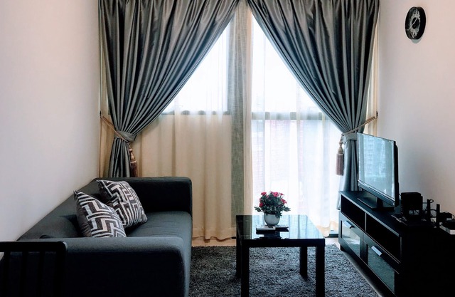 1BR/ A minute stroll to Queenstown MRT