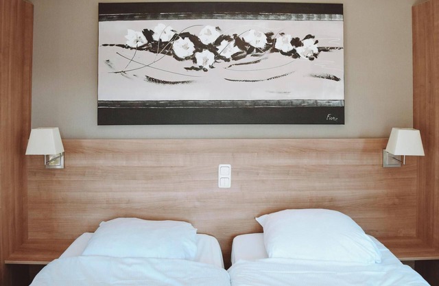2 + 2-person Hotel room